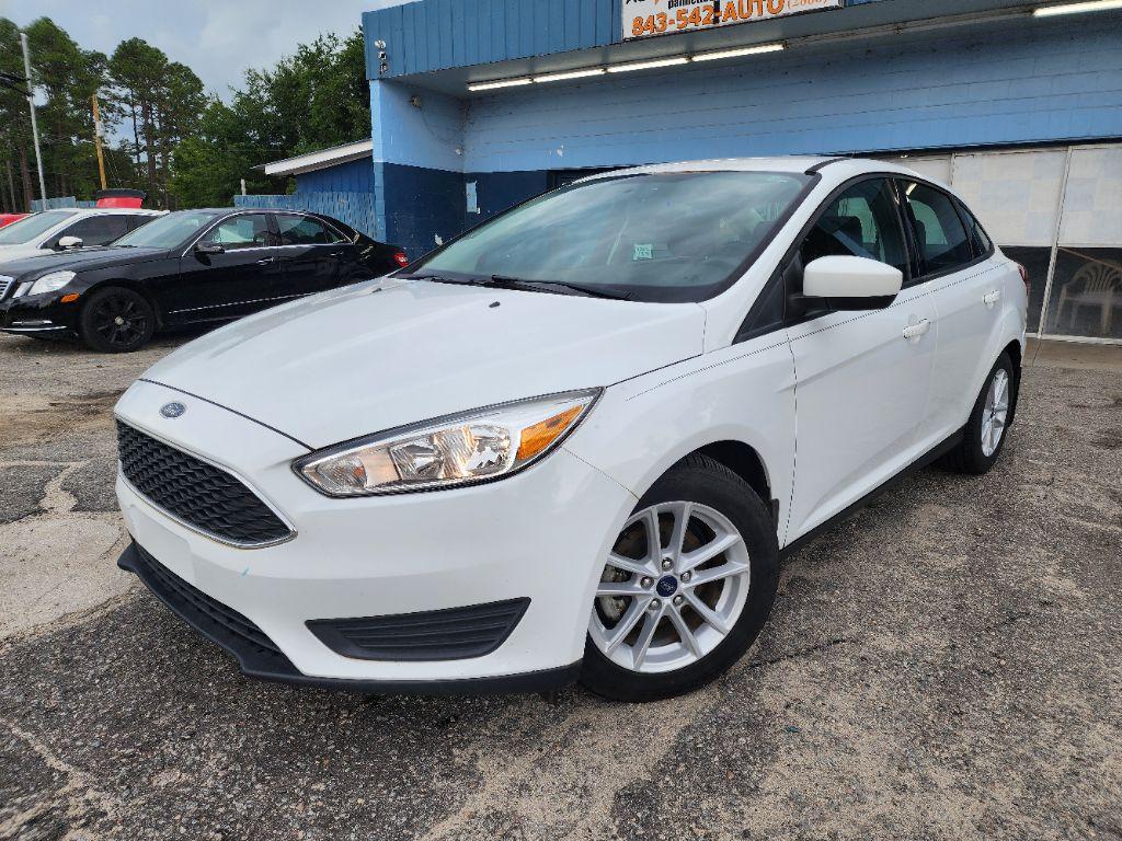 2018 Ford Focus Sedan SE's photo